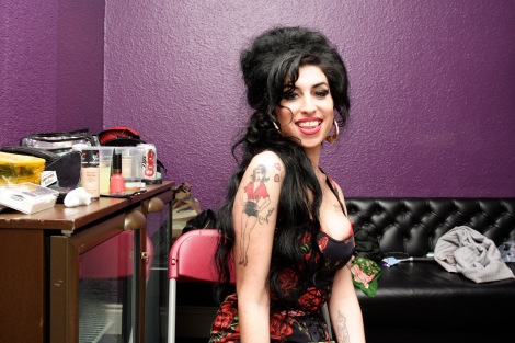 Amy Winehouse posed 2006